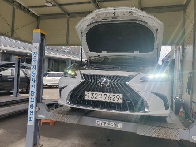 Lexus ES 2023 — inspection photo 1