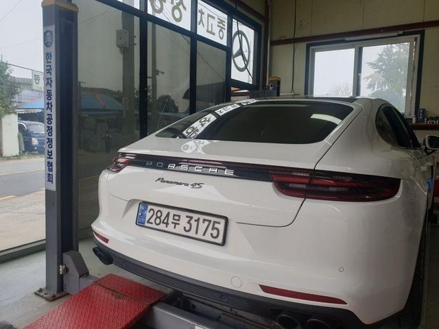 Porsche Panamera 2018 — inspection photo 2
