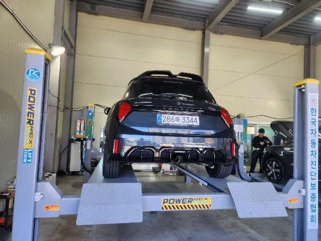 Mini Cooper 2026 — inspection photo 2