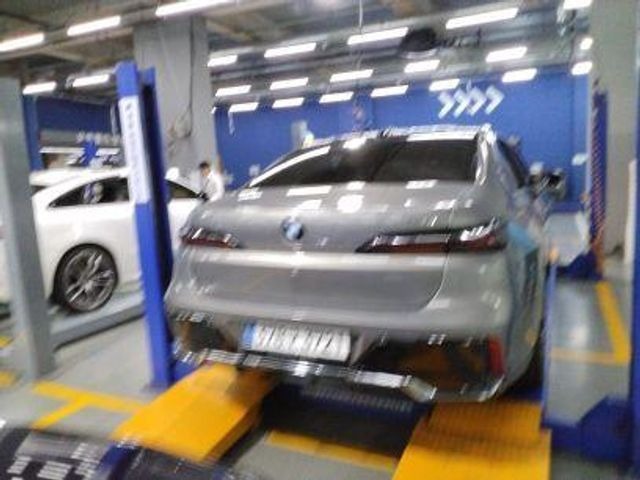 BMW 7-Series 2023 — inspection photo 2