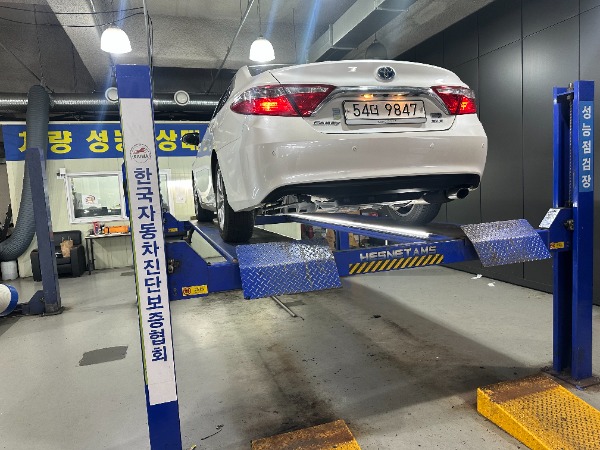 Toyota Camry 2017 — inspection photo 2