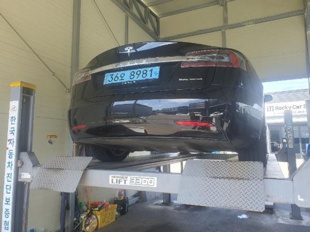 Tesla Model S 2020 — inspection photo 2