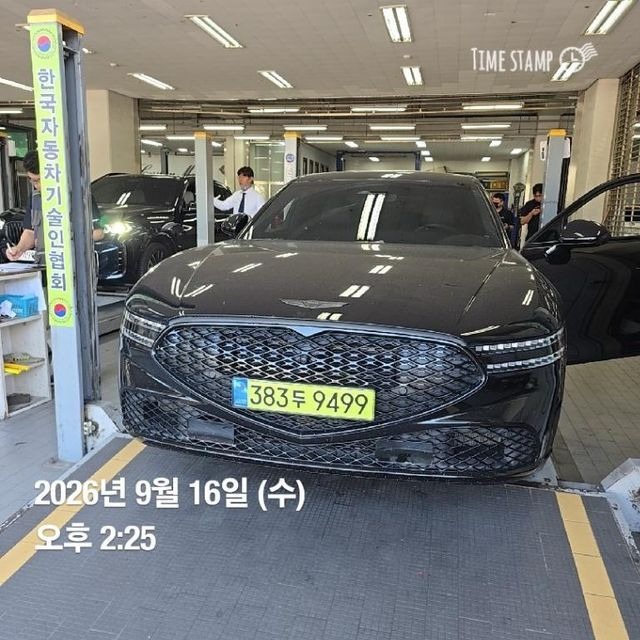 Genesis G90 2025 — inspection photo 1