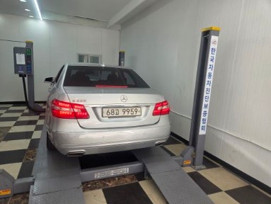 Mercedes-Benz E-Class 2012 — inspection photo 2