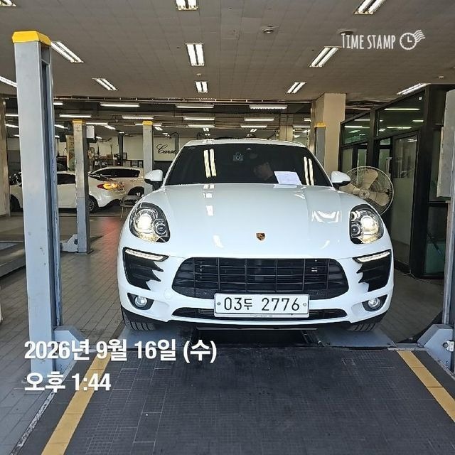 Porsche Macan 2017 — inspection photo 1