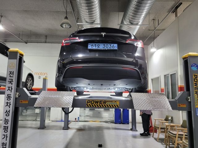 Tesla Model Y 2022 — inspection photo 2