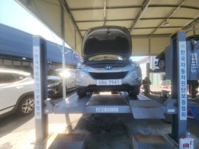 Hyundai Tucson 2011 — inspection photo 1