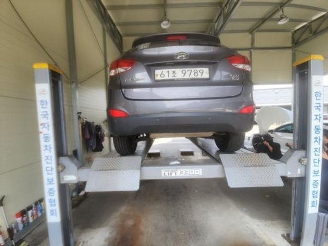 Hyundai Tucson 2011 — inspection photo 2