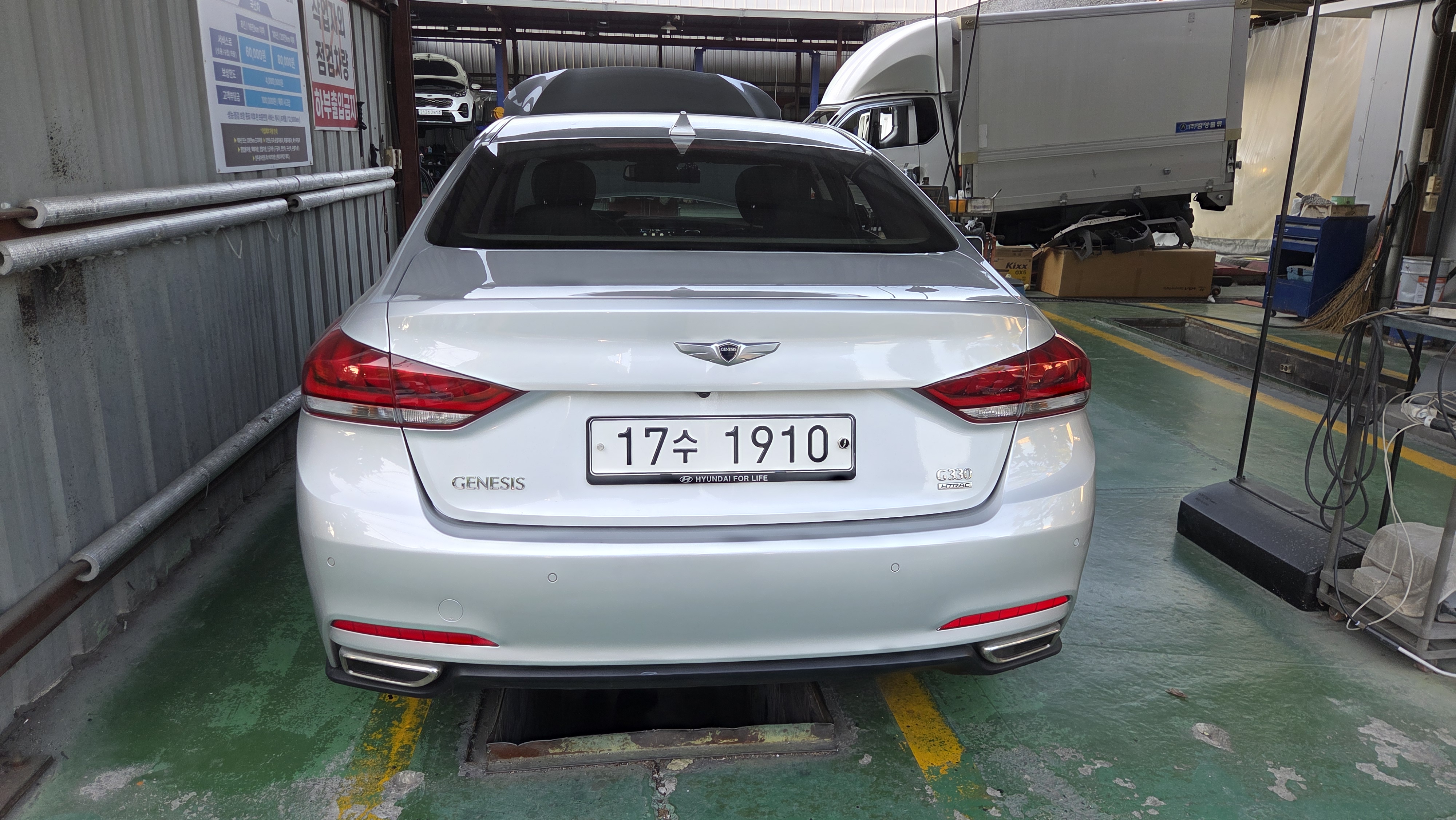 Hyundai Genesis 2014 — inspection photo 2