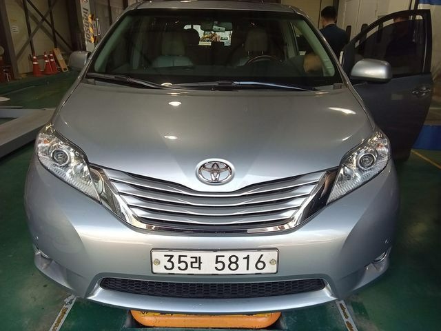Toyota Sienna 2014 — inspection photo 1