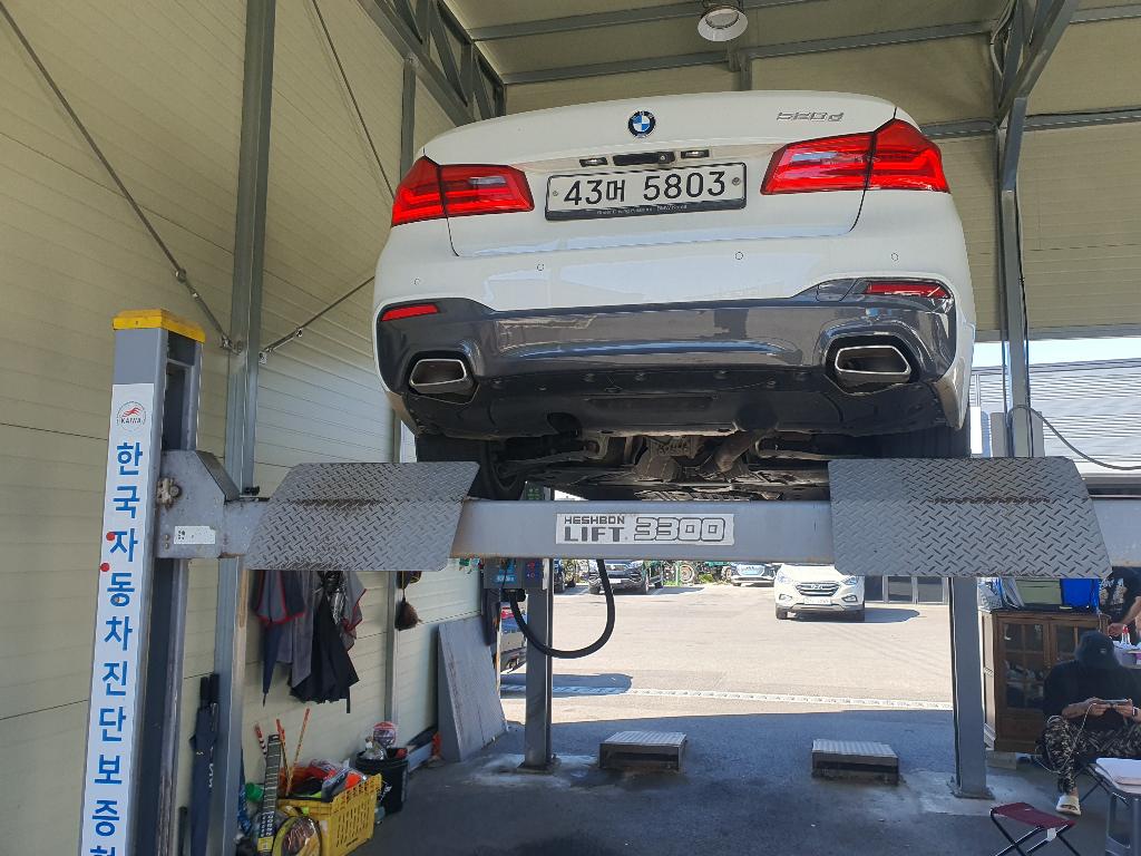 BMW 5-Series 2018 — inspection photo 2