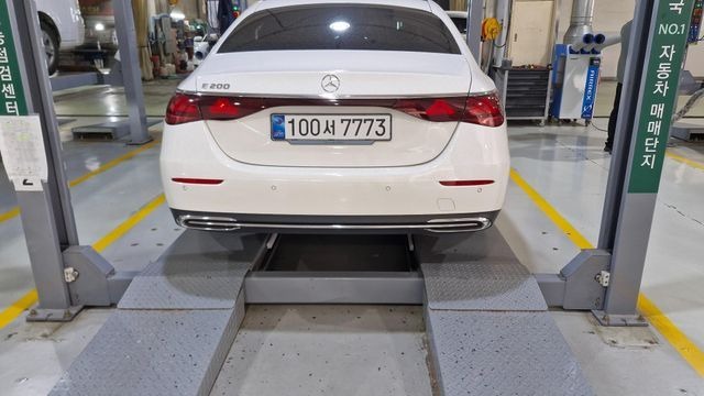 Mercedes-Benz E-Class 2025 — inspection photo 2