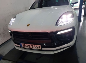 Porsche Macan 2022 — inspection photo 1