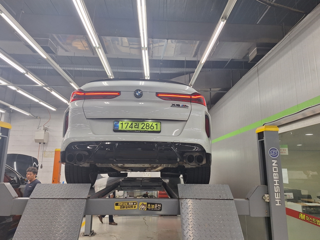 BMW X6M 2025 — inspection photo 2