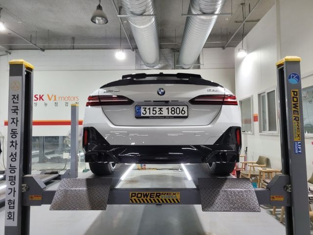 BMW 5-Series 2024 — inspection photo 2
