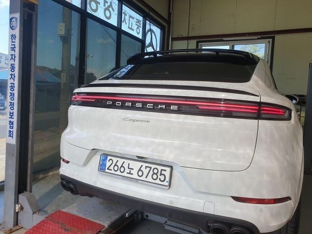 Porsche Cayenne 2024 — inspection photo 2