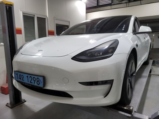 Tesla Model 3 2021 — inspection photo 1