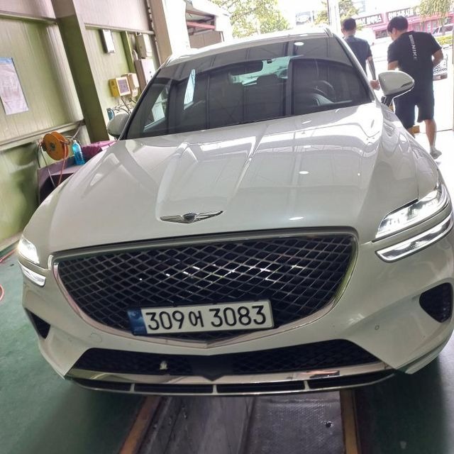 Genesis GV70 2023 — inspection photo 1