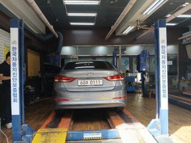 Hyundai AVANTE 2016 — inspection photo 2