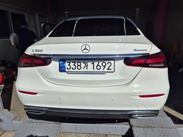 Mercedes-Benz E-Class 2023 — inspection photo 2
