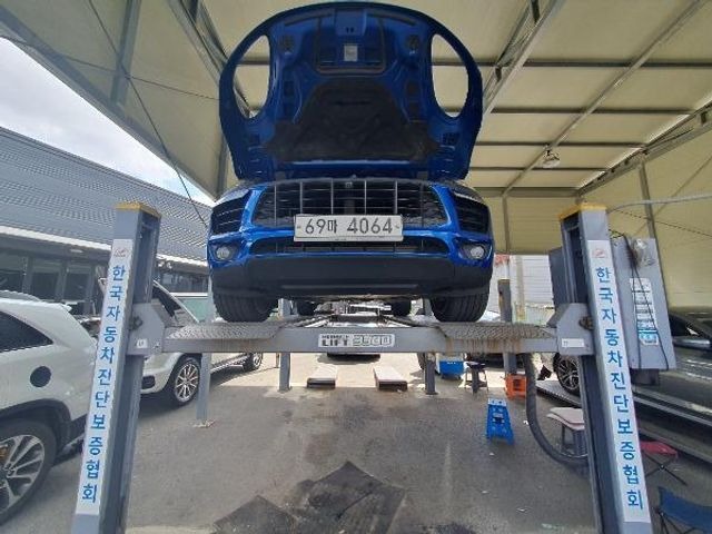 Porsche Macan 2017 — inspection photo 1