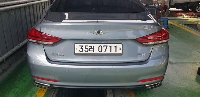 Hyundai Genesis 2016 — inspection photo 2