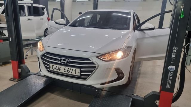 Hyundai AVANTE 2018 — inspection photo 1