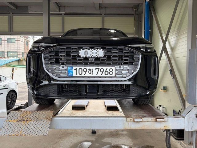 Audi Q5 2025 — inspection photo 1
