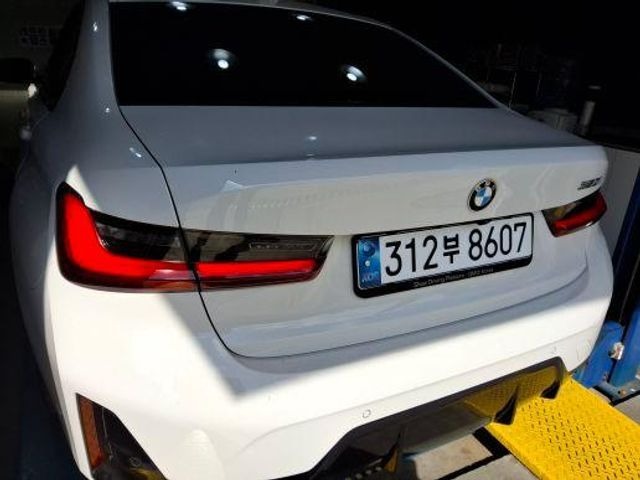 BMW 3-Series 2023 — inspection photo 2