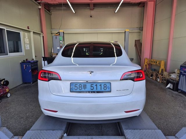 Tesla Model 3 2022 — inspection photo 2