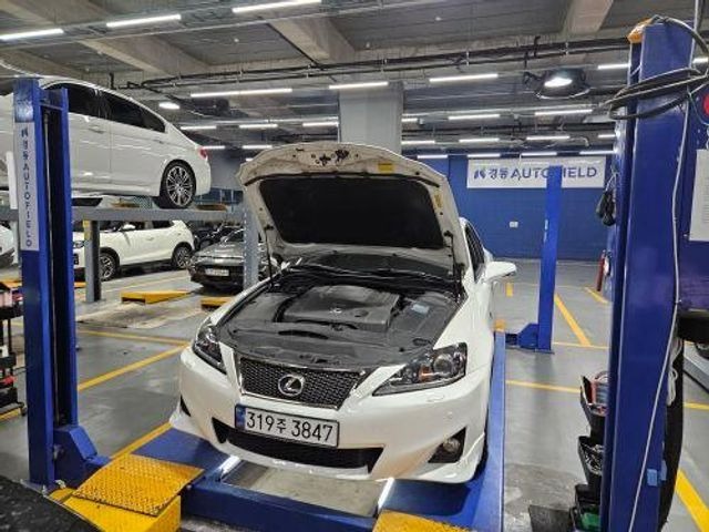 Lexus IS 2011 — inspection photo 1