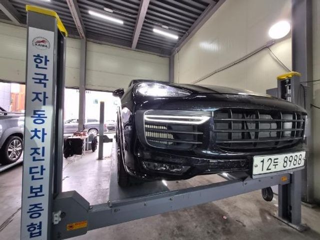 Porsche Cayenne 2016 — inspection photo 1