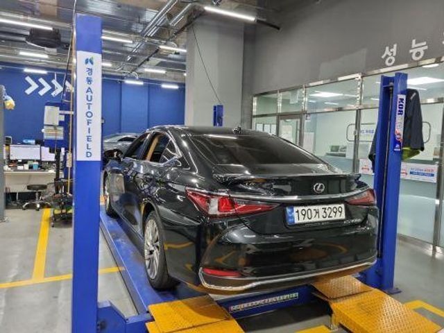 Lexus ES 2023 — inspection photo 2