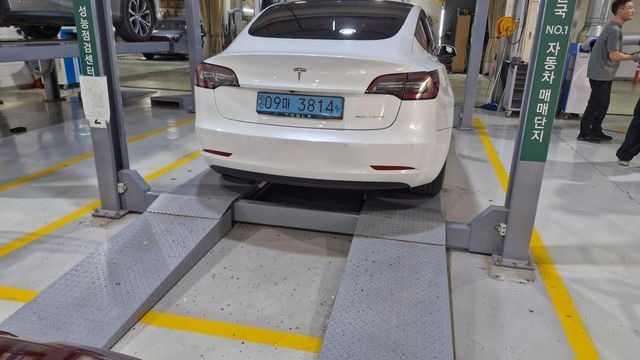 Tesla Model 3 2021 — inspection photo 2