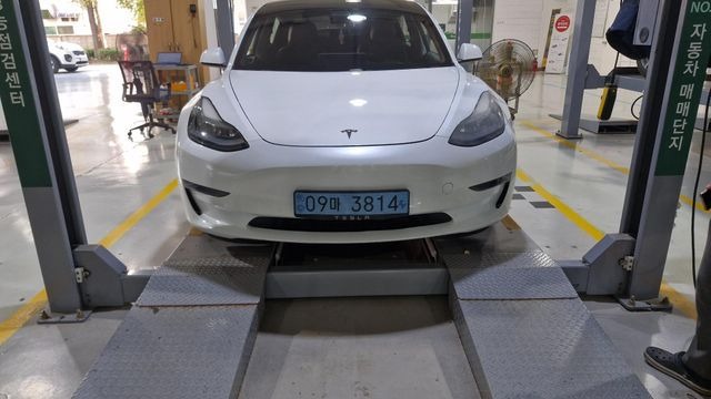 Tesla Model 3 2021 — inspection photo 1