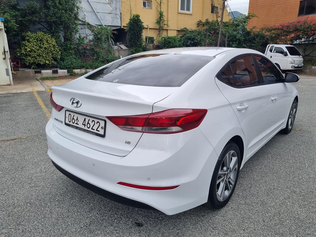 Hyundai AVANTE 2018 — inspection photo 2