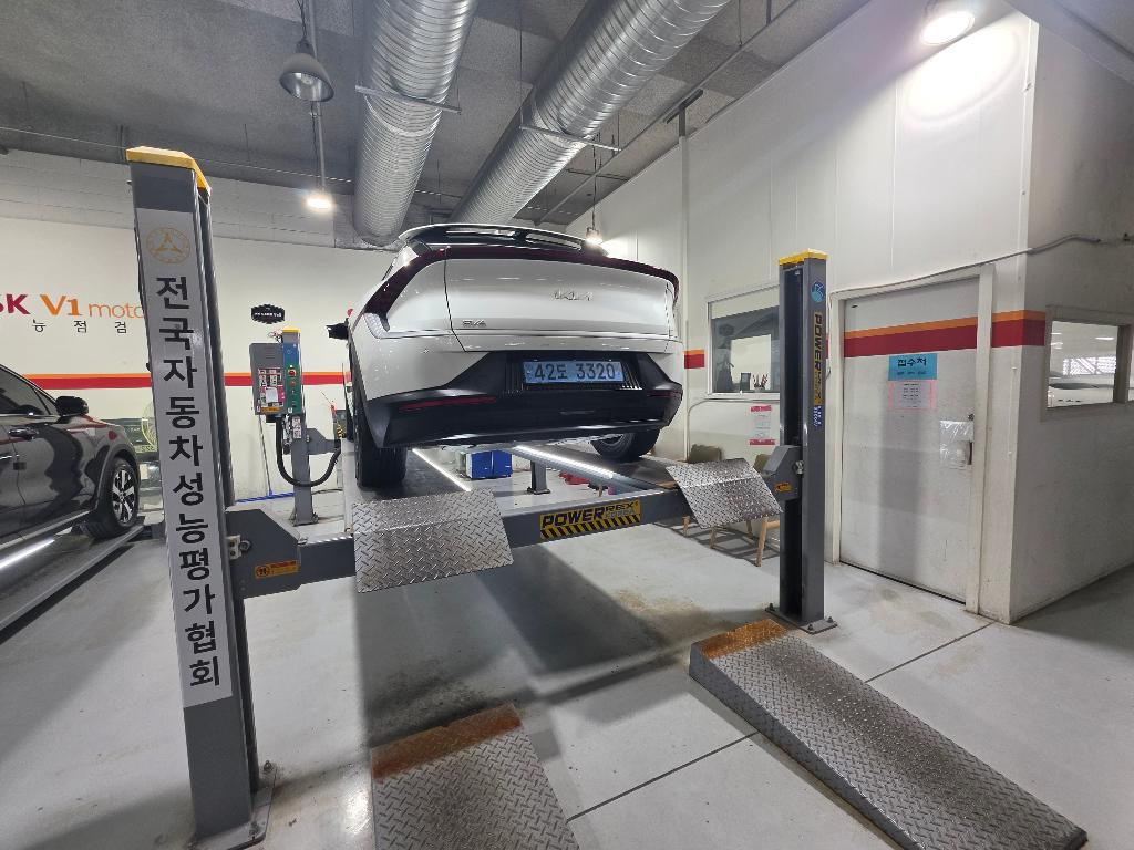 Kia EV6 2023 — inspection photo 2