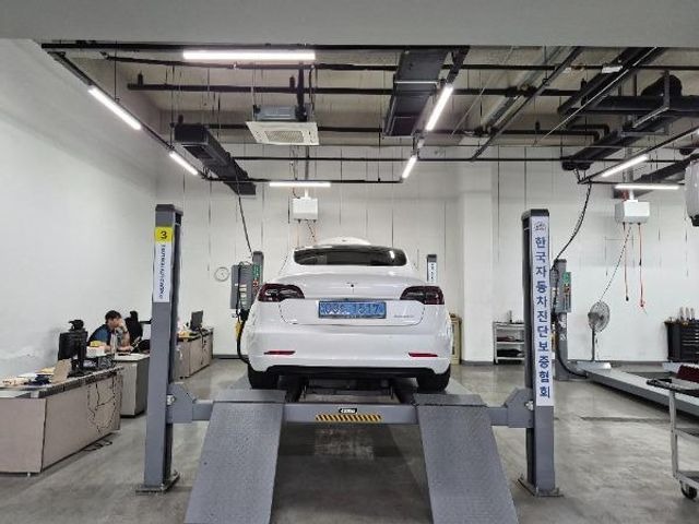 Tesla Model 3 2022 — inspection photo 2