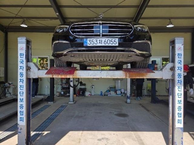 Mercedes-Benz E-Class 2022 — inspection photo 1