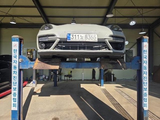 Porsche Panamera 2017 — inspection photo 1