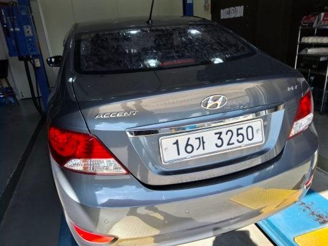 Hyundai Accent 2012 — inspection photo 2