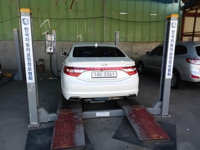 Hyundai Grandeur 2015 — inspection photo 2