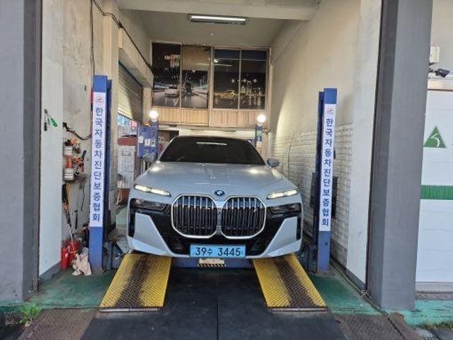 BMW i7 2023 — inspection photo 1