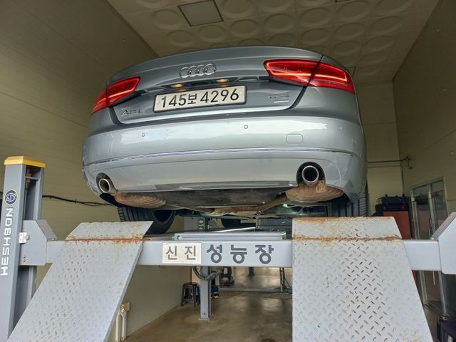 Audi A8 2012 — inspection photo 2