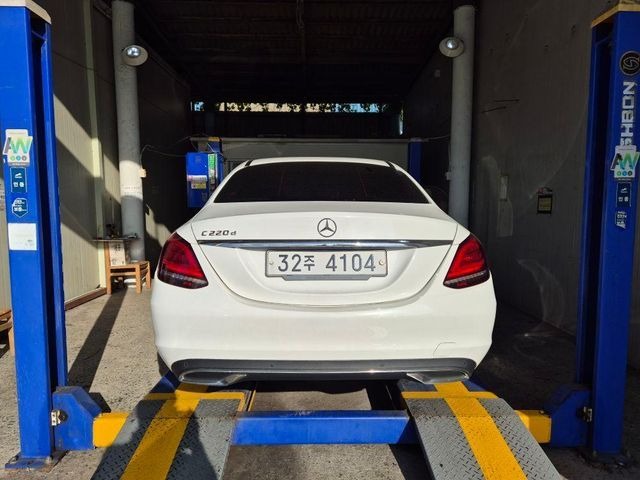 Mercedes-Benz C-Class 2019 — inspection photo 2