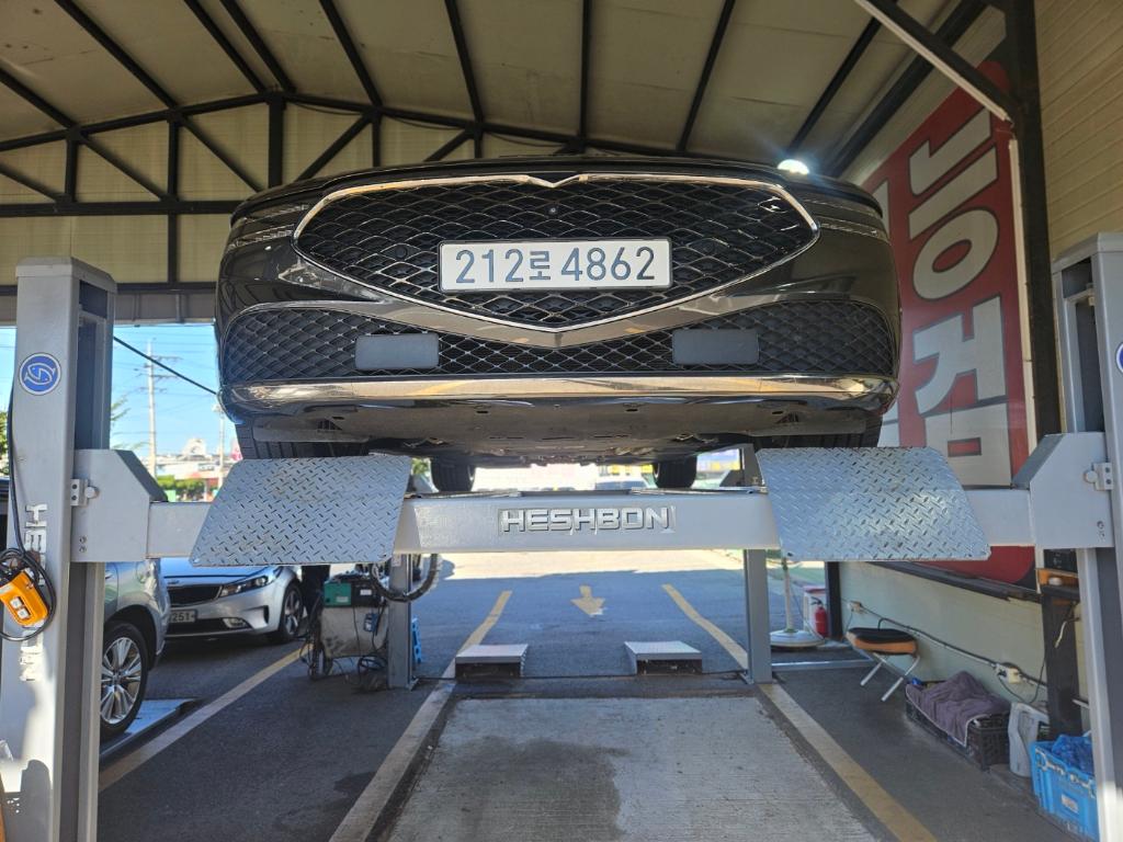 Genesis G90 2022 — inspection photo 1