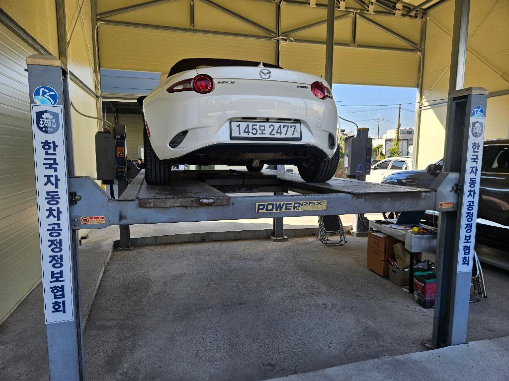 Mazda MX-5 Miata 2018 — inspection photo 2