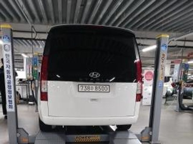 Hyundai Staria 2023 — inspection photo 2