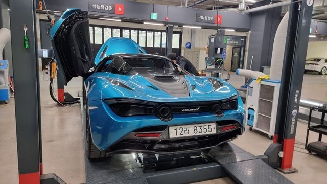 Mclaren 720S 2019 — inspection photo 2