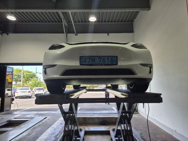 Tesla Model Y 2022 — inspection photo 1